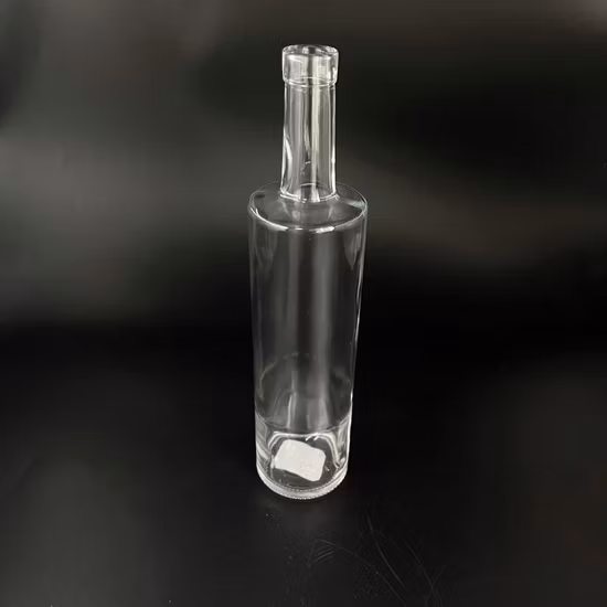 Bouteille en verre personnalisée de 500 ml 700 ml 750 ml Bouteilles en verre vides claires Vodka Whisky Brandy Bouteille en verre Tequila Gin Liqueur Spiritueux Bouteille en verre